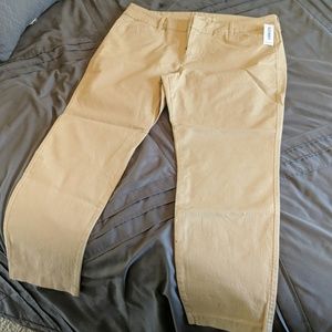 Old Navy Pixie Pant